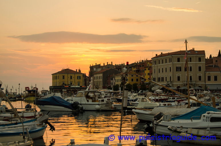Tourist guide Rovinj - The harbour in the city