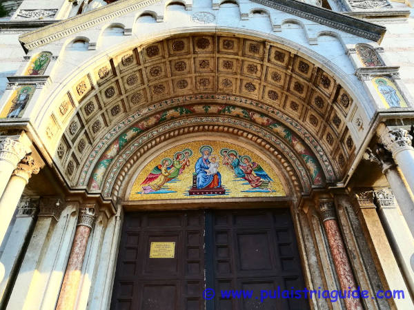 Cimitero Marinai IngressoChiesa